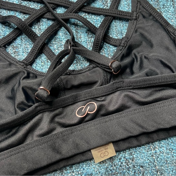 Calia by Carrie Underwood Strappy Neck Sports Bra in Black - Picture 4 of 6